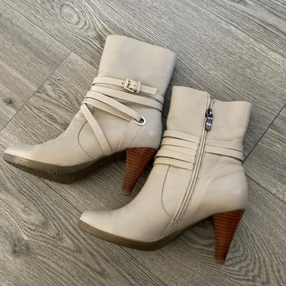 Almost brand new leather boots